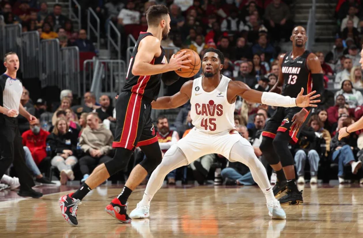 攻防两端都 攻防两端都